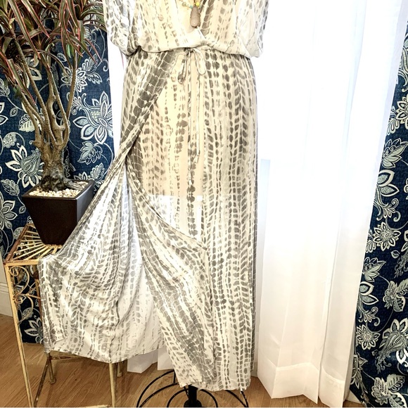 Love Is For Eternity maxi cover-up in a white and gray color combo- L - Picture 10 of 13